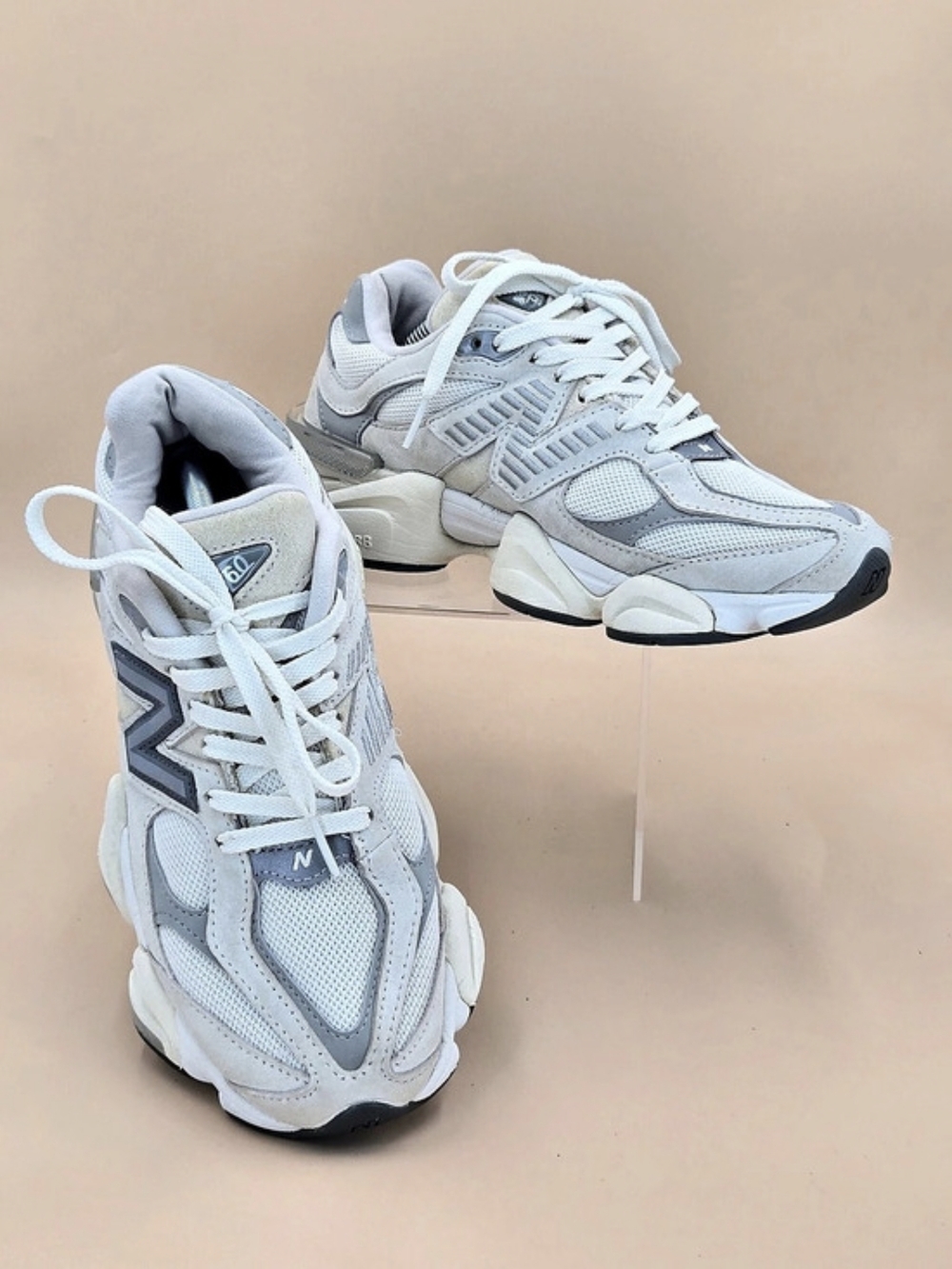 New Balance 9060 Moonbeam Sea Salt Unisex Sneakers Men's 5.5 Women's 7